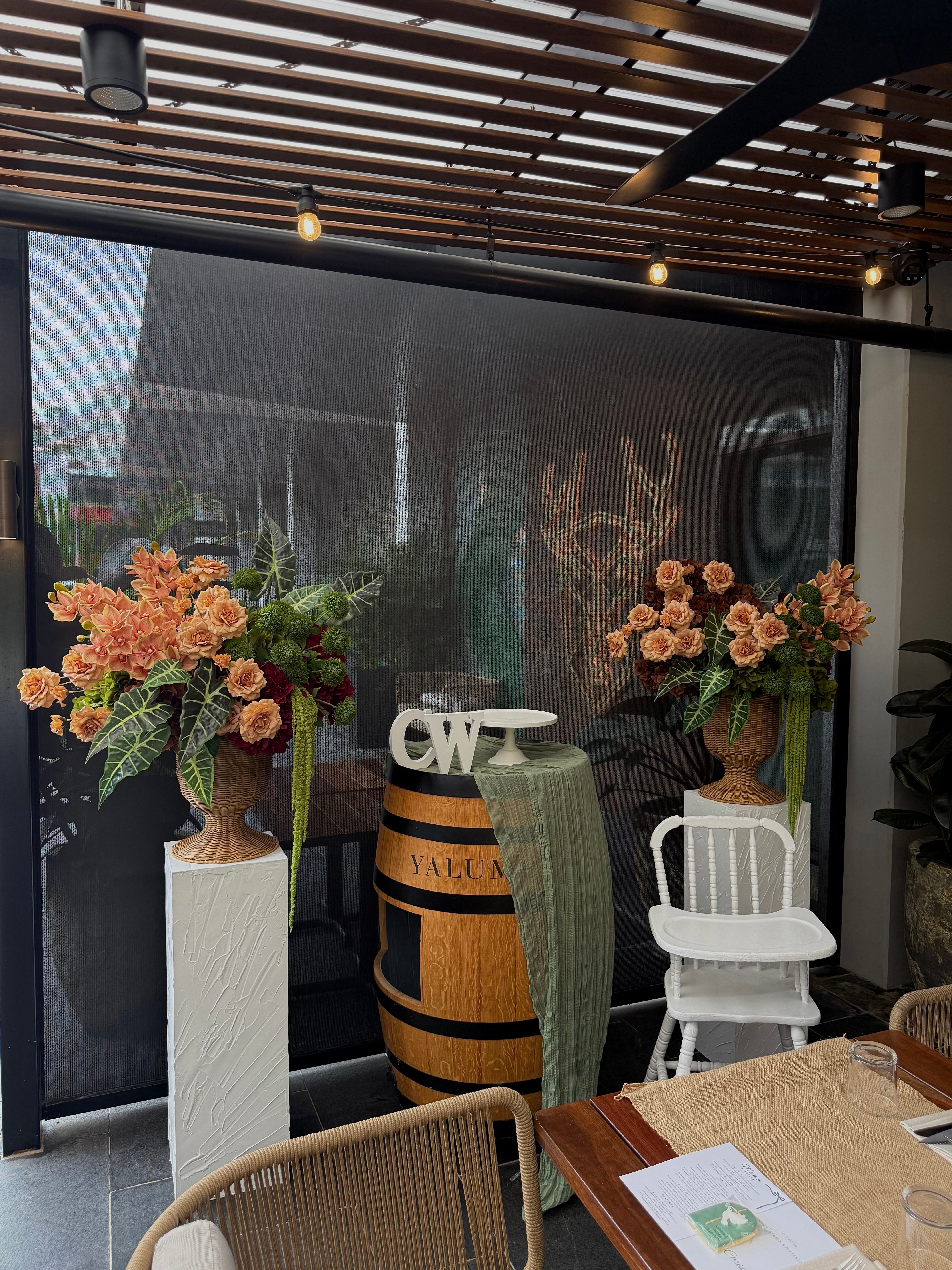 HIRE - Rattan urn