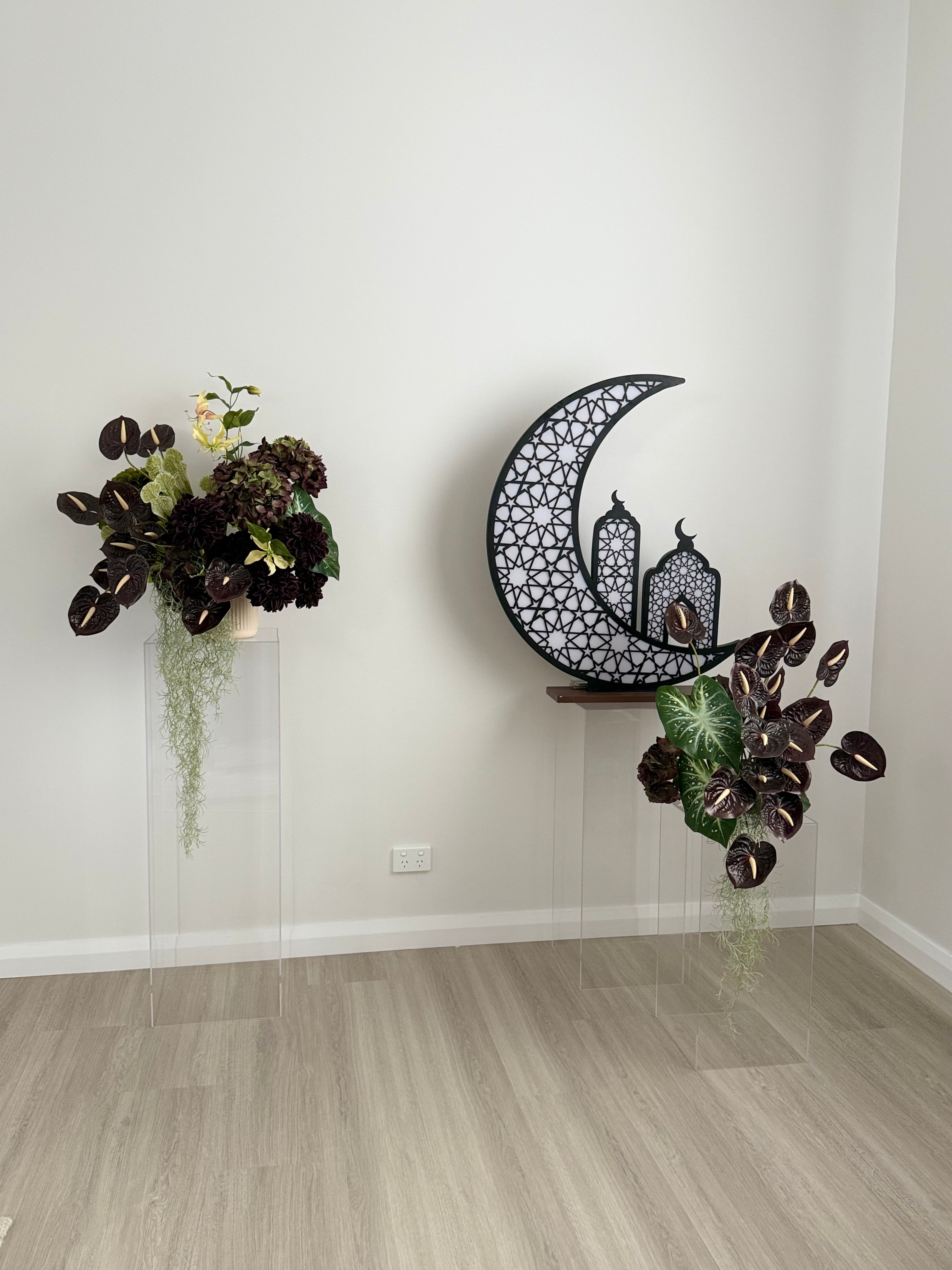 HIRE - Clear plinth