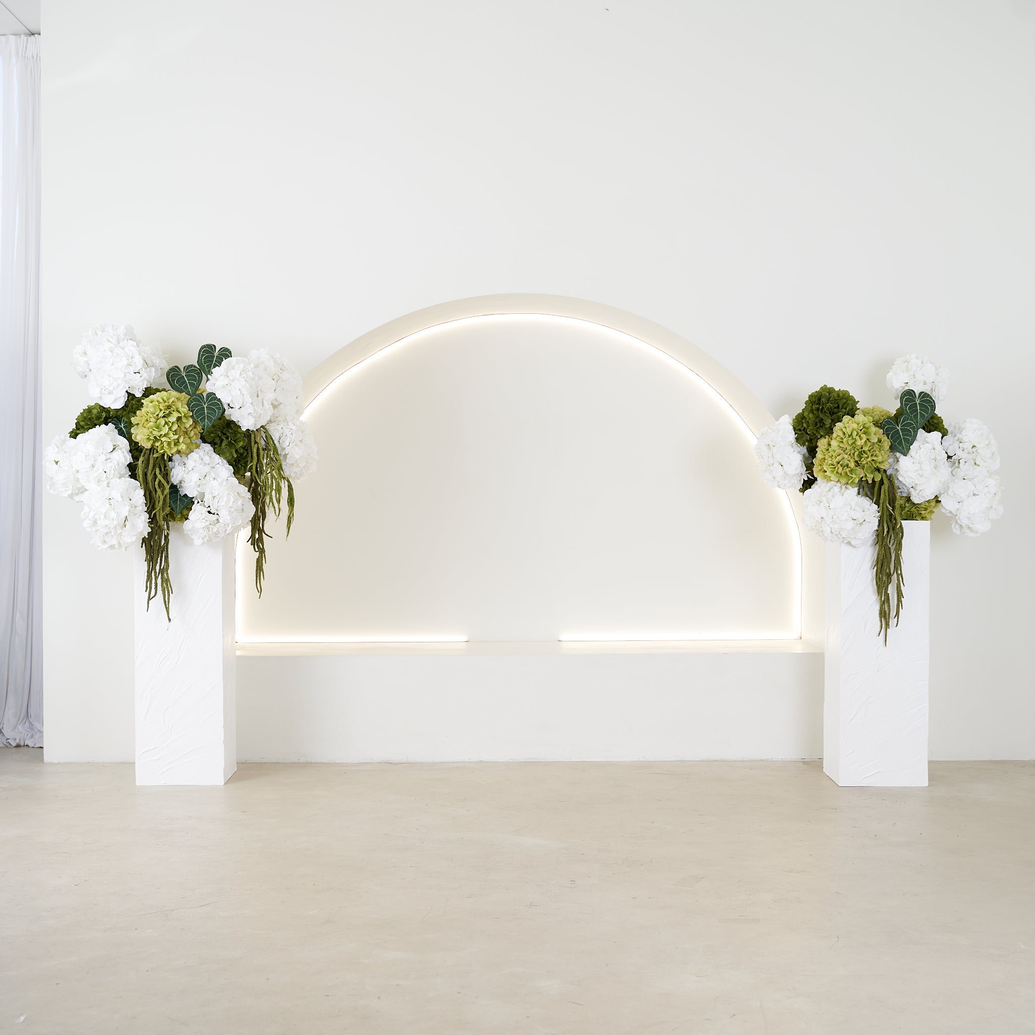 HIRE - Textured plinth