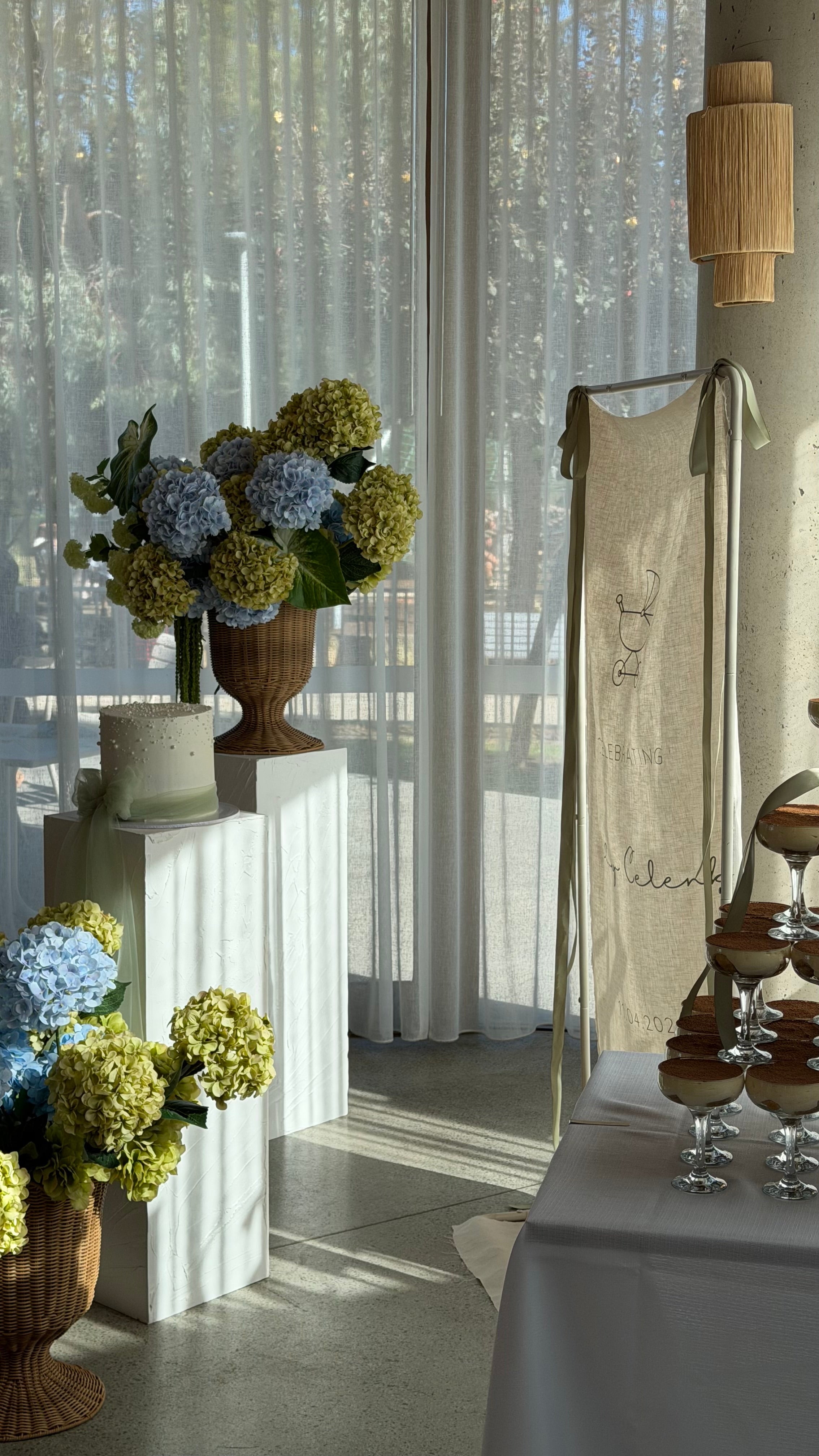 HIRE - Rattan urn