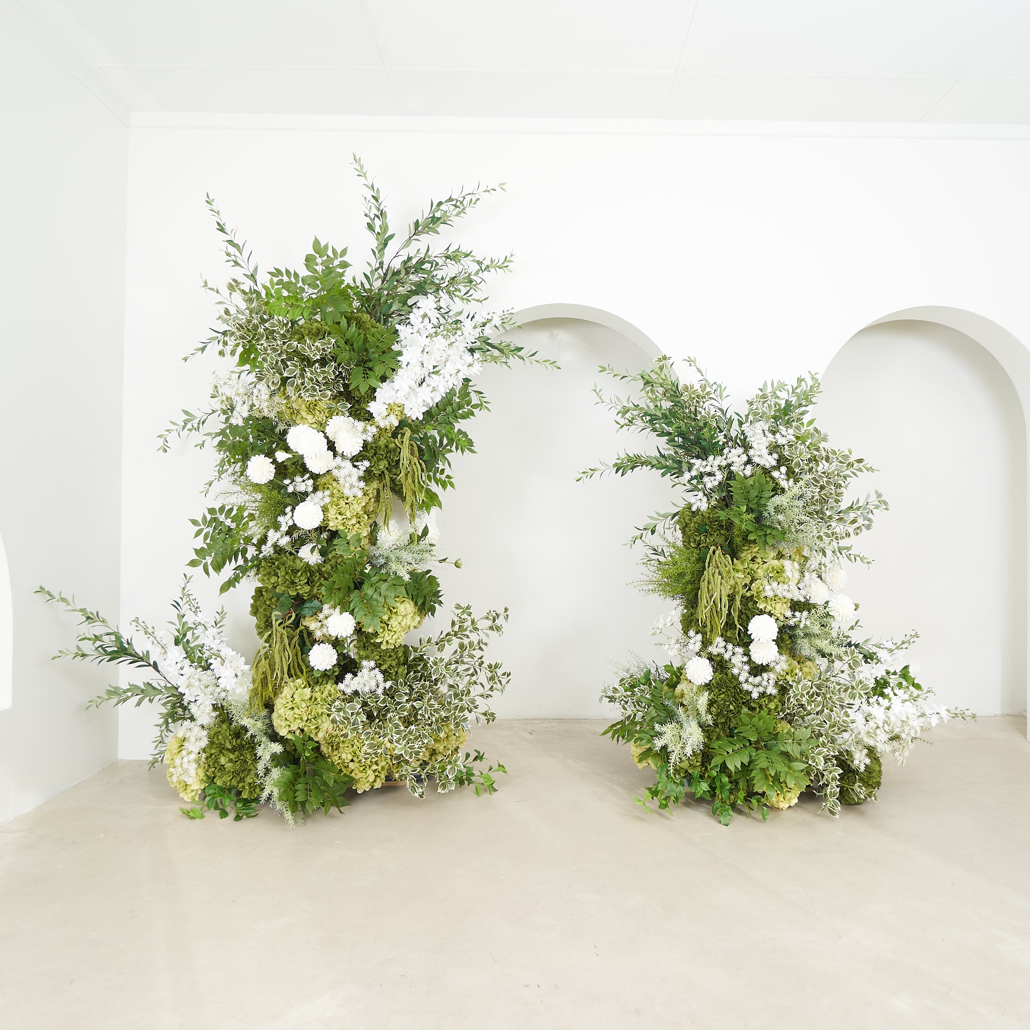 [Hire] Botanical Bliss Pillars